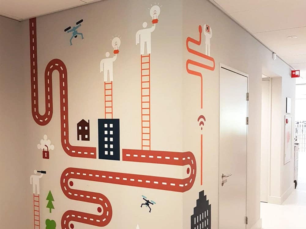 Gesneden folie op wand