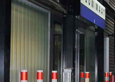 Reflecterende folie op paal