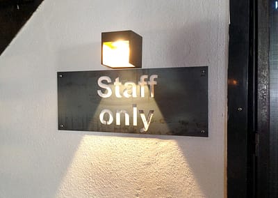 Bewegwijzering bordje uit metaal