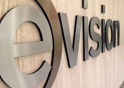 RVS letters op balie