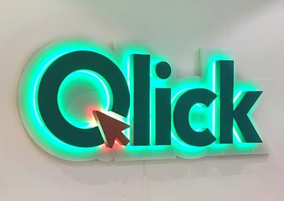 Verlicht reliëf logo