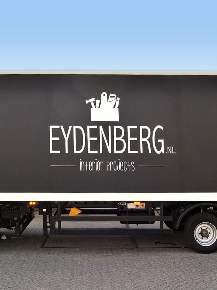 Belettering op aanhanger