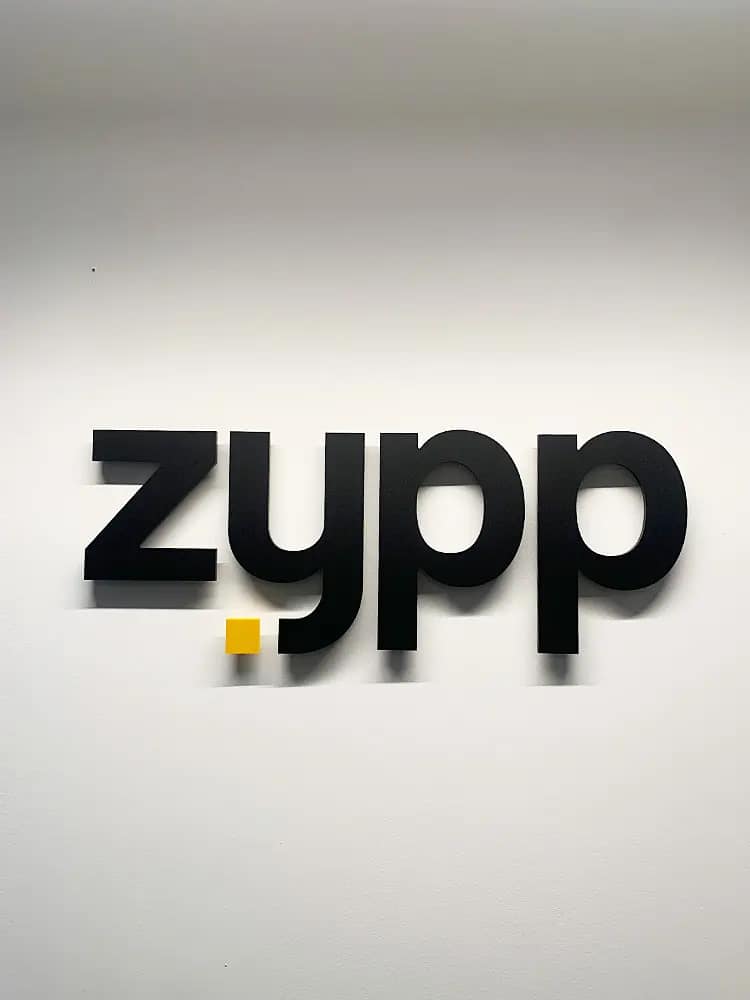 3d-logo-kantoor-onverlicht Acrylaat kunststof logo kantoor