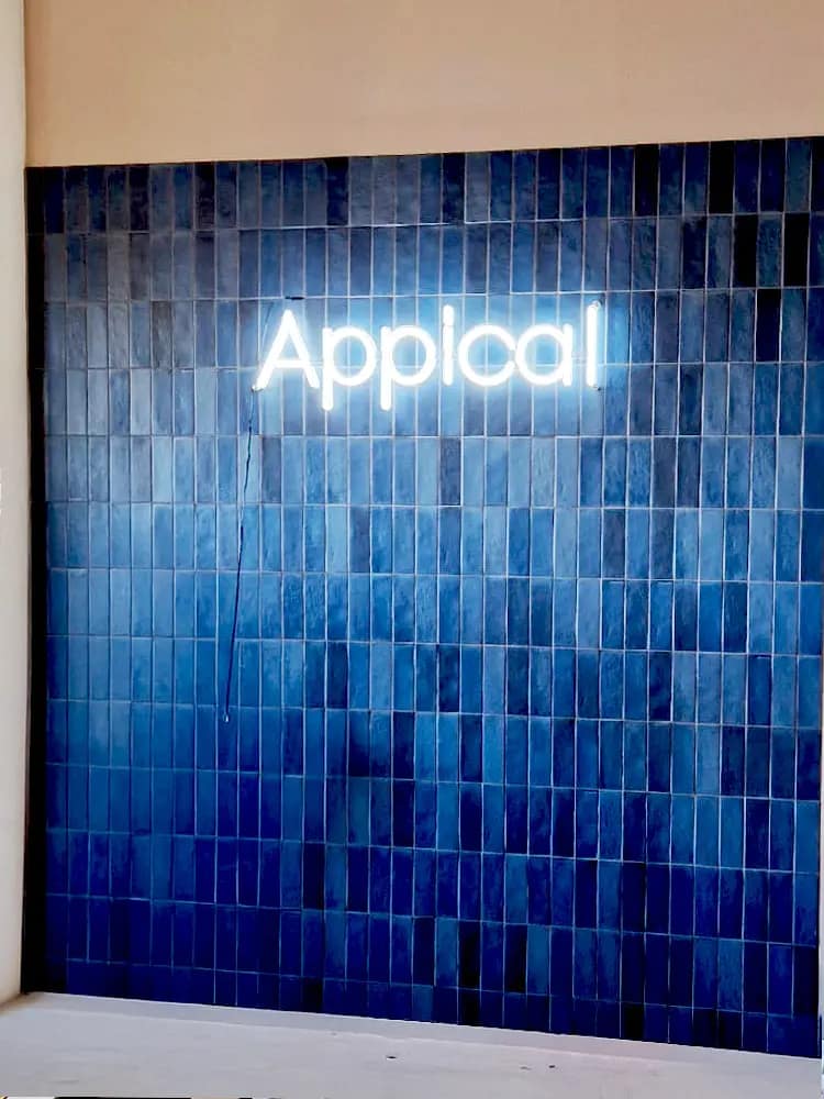 neon-logo-kantoor 3d verlicht logo